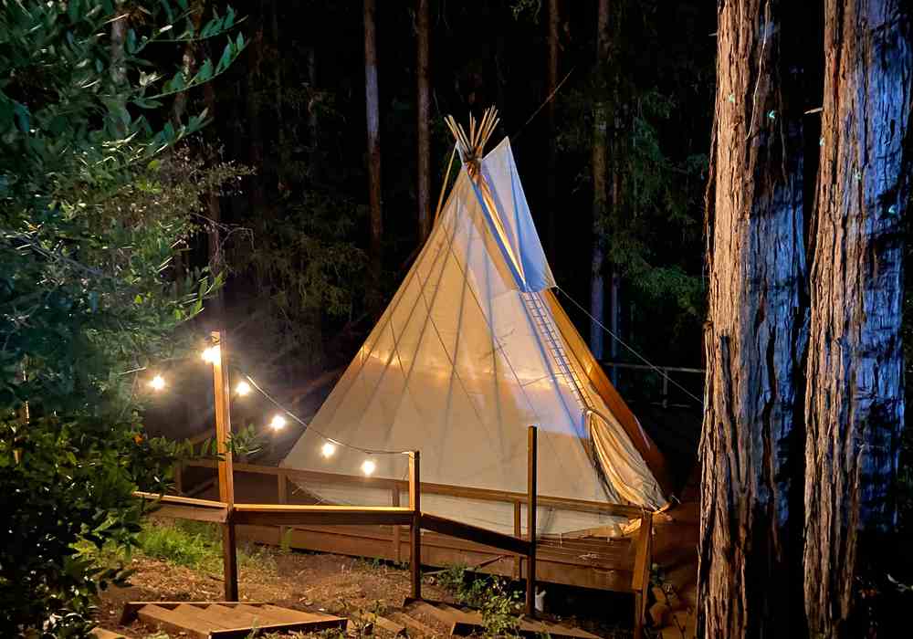 tipi-night